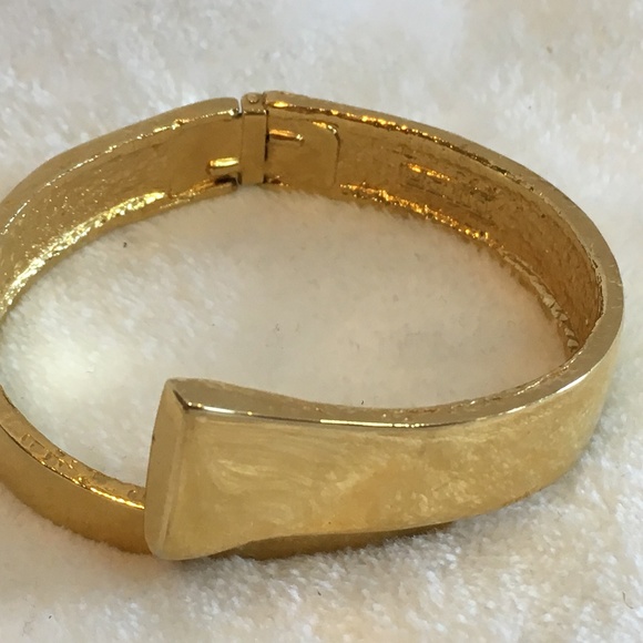 Ciner Jewelry - CINER GoldTone 6.25" Hinge Bracelet